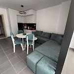 Joanon's Landscape View Apartamento Golem (Tirana)