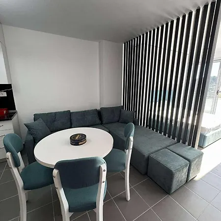 Joanon's Landscape View Apartmán Golem (Tirana)